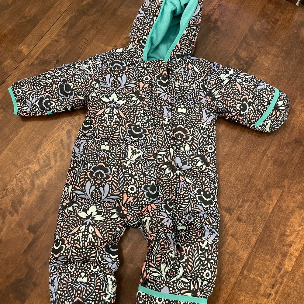 Columbia baby bunting/snowsuit 6-12 months